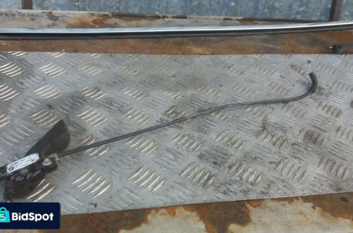 bmw f11 f10 rygiel maski przod 7183765