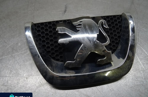 PEUGEOT 207 SW 06-09 1.4B LOGO ZNACZEK EMBLEMAT