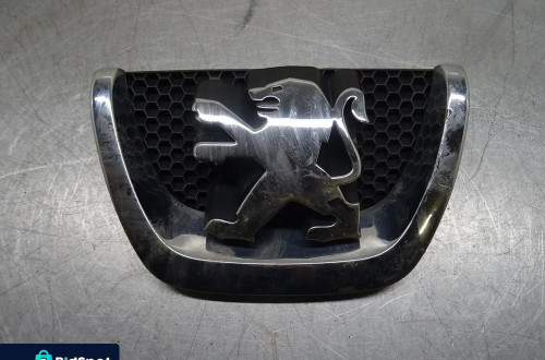 PEUGEOT 207 SW 06-09 1.4B LOGO ZNACZEK EMBLEMAT