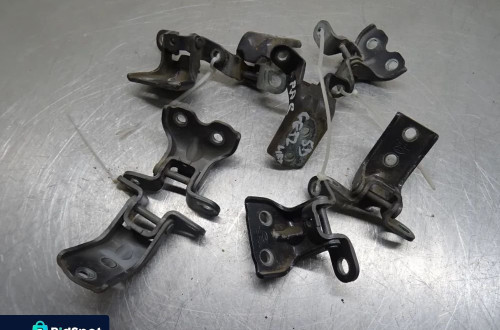 HYUNDAI GETZ LIFT 05-11 1.5CRDI ZAWIASY ZAWIAS DRZWI LEWY PRAWY TYŁ PRZÓD