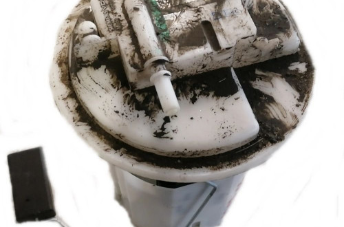 PEUGEOT 207 1.6 THP POMPA PALIWA 9657036080