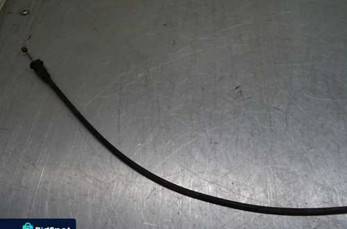 VW PASSAT B5 LIFT KOMBI 1.9TDI LINKA MASKI 3B1823531D