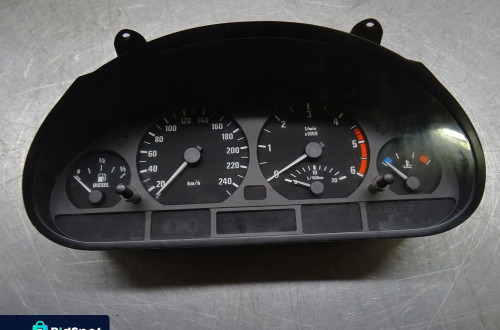 BMW E46 SEDAN 2.0D M47 LICZNIK ZEGARY 6906890