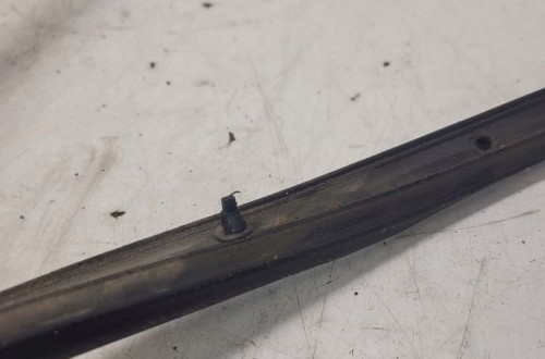 USZCZELKA PROGOWA LEWA AUDI Q7 4L