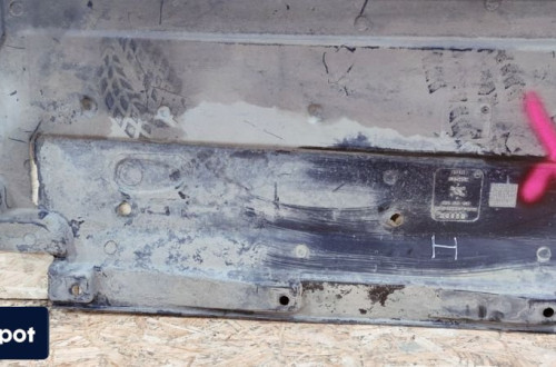 OSŁONA PODWOZIA PRAWA AUDI A6 C6 4F0825208H *4*
