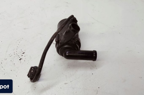 DODATKOWA POMPA WODY WEBASTO AUDI A6 C6 9005470E
