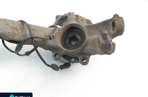 ZWROTNICA PIASTA PRZEDNIA LEWA AUDI A4 B5 1.9 TDI 8D0413031AC