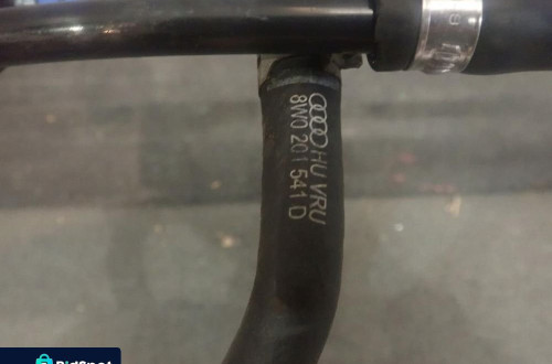 Przewody paliwowe AUDI 8T0127401A