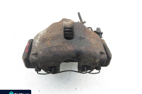 ZACISK PRAWY PRZÓD AUDI A4 B6 2.0 20V