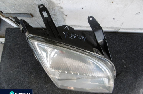 Lampa prawa FORD Fusion europa