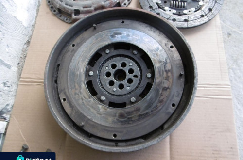 Sprzęgło dwumasowe docisk + tarcza IVECO DAILY 2,3 HPI