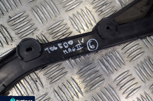 SEAT TOLEDO IV ŚLIZG TYLNY LEWY 5JH807393 RADOM