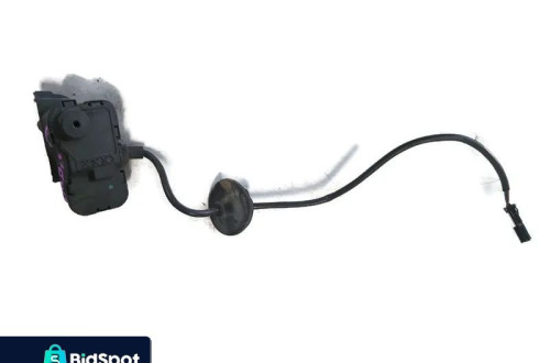 VW POLO V 6R 15r SIŁOWNIK KLAPKI PALIWA 6R0810773F