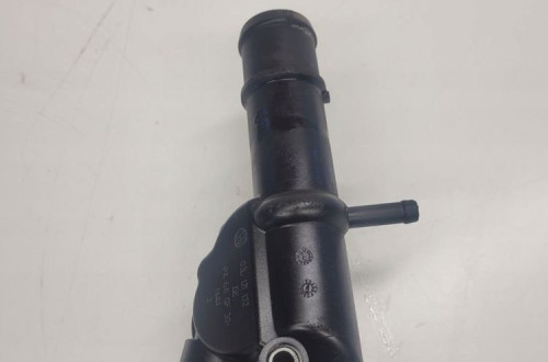 KRÓCIEC WODY AUDI VW SKODA 2.0 TDI 03L121132