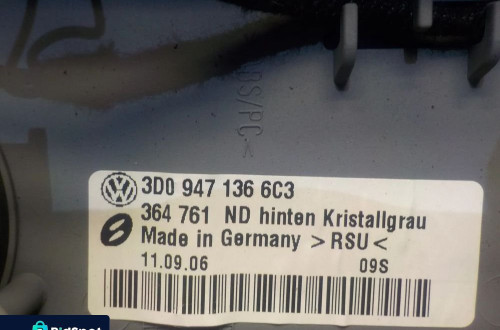 VOLKSWAGEN PHAETON LAMPKA PODSUFITKI OŚWIETLENIE