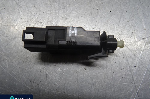 MERCEDES W168 LIFT 01-05 1.4B CZUJNIK STOPU A0015458709