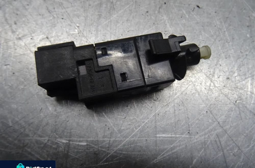 MERCEDES W168 LIFT 01-05 1.4B CZUJNIK STOPU A0015458709