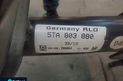 Hak VW TOURAN 2015- 5TA803880