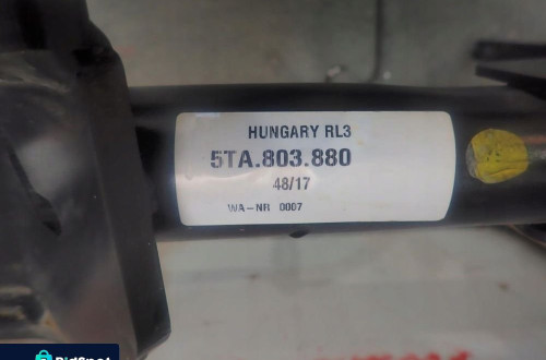 Hak VW TOURAN 2015- 5TA803880