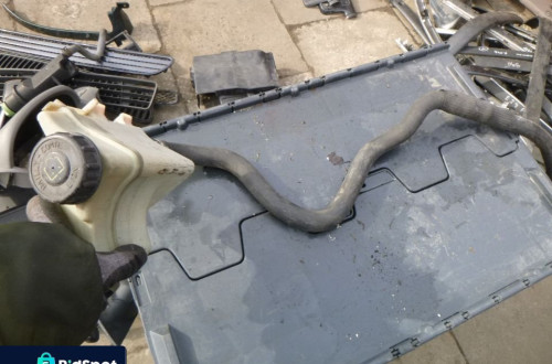 renault kangoo i zbiorniczek plynu wspomagania 7700414664
