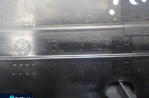 VOLKSWAGEN PASSAT B7 1.6TDI POKRYWA OSŁONA SILNIKA 03L103925AR