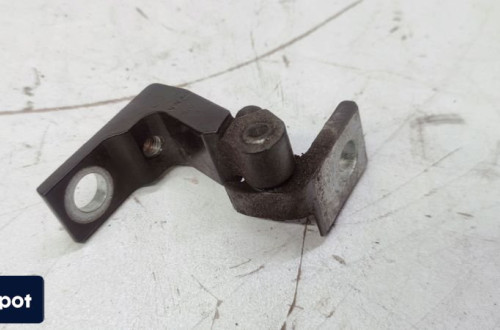 ZAWIAS DRZWI PRAWY AUDI A4 B9 8W0833404A