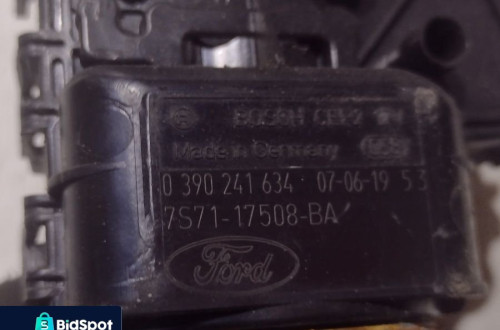 FORD MONDEO MK4 SILNICZEK WYCIERACZEK 0390241634