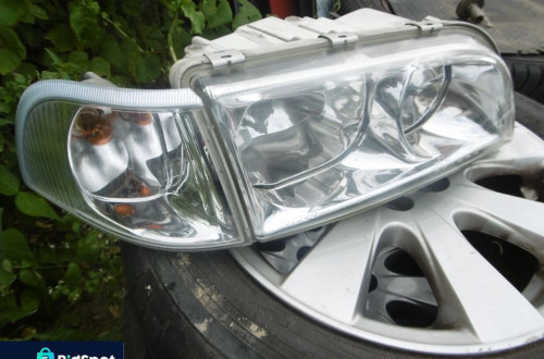 Lampa prawa VOLVO V40 S40 LIFT + KIERUNEK HELLA EUROPA