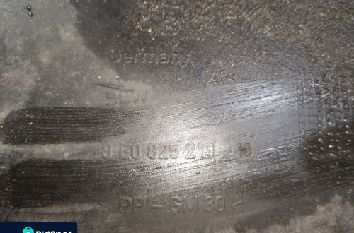 OSŁONA PODWOZIA AUDI A4 B6 B7 LEWA 8E0825219H