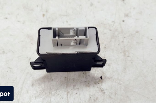 MODUŁ STEROWNIK ŚWIATEŁ AUDI A3 A4 A6 8P0907357M