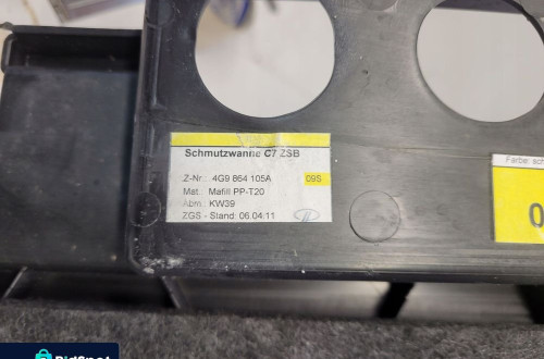 PODŁOGA PŁYTA BAGAŻNIKA AUDI A6 C7 AVAN 4G9864105A