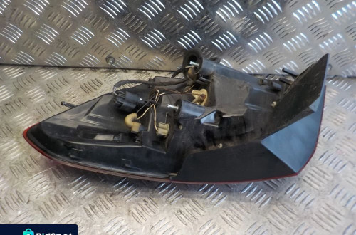 OPEL ASTRA J KOMBI LAMPA LEWA TYŁ