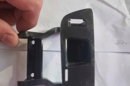 VOLVO S90 V90 II - ZAWIAS SPRYSKIWACZA PRAWY 31383233