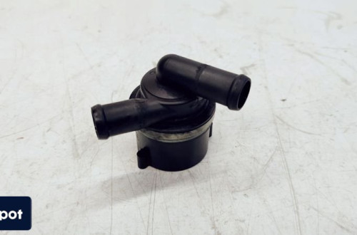 DODATKOWA POMPA WODY AUDI VW 03L965561A 2,0 TDI