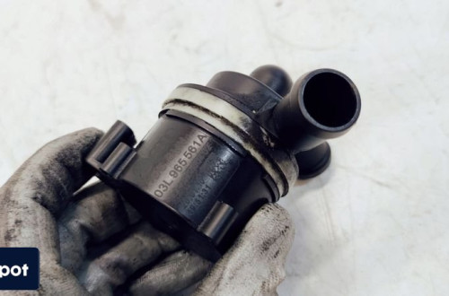 DODATKOWA POMPA WODY AUDI VW 03L965561A 2,0 TDI