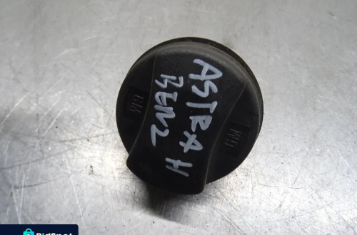 OPEL ASTRA III H KOMBI 2.0T KOREK WLEWU PALIWA