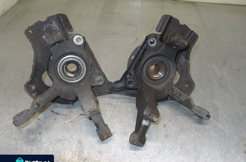 FIAT PUNTO II 99-03 1.2B PIASTA ZWROTNICA LEWA PRAWA PRZÓD PRZEDNIA