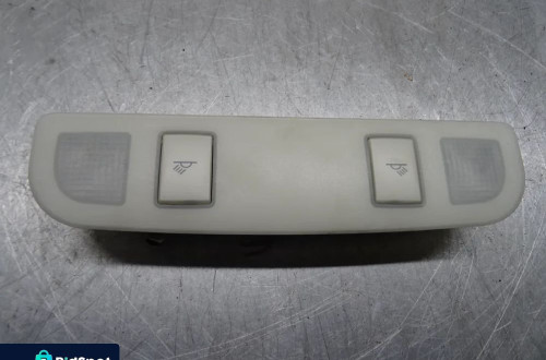 AUDI A6 C6 KOMBI 04-07 3.0TDI LAMPKA PODSUFITKI 4F0947111