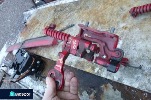 bmw e91 zawias klapy bagaznika tyl tylni tylny prawy