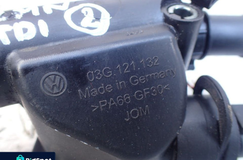 OBUDOWA TERMOSTATU KRÓCIEC VW AUDI 2,0 TDI 03G121132 RADOM