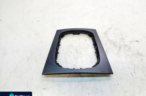 RAMKA MIESZKA BIEGÓW AUDI A3 8P 8P0864261 AUTOMAT