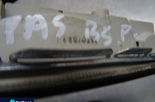 VW PASSAT B5 LIFT 1.9TDI LAMPKA PODSUFITKI 3B0947105C