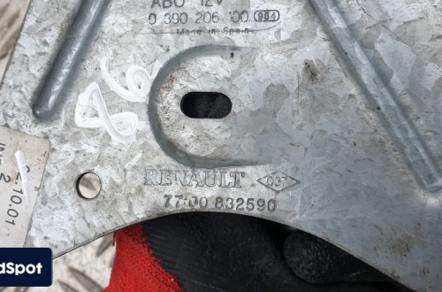 renault twingo i silniczek wycieraczki tyl tylnej 0390206100 7700832590