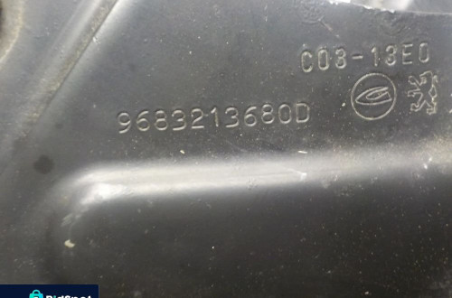 PEUGEOT 3008 ZAWIAS BURTY 9683213680D
