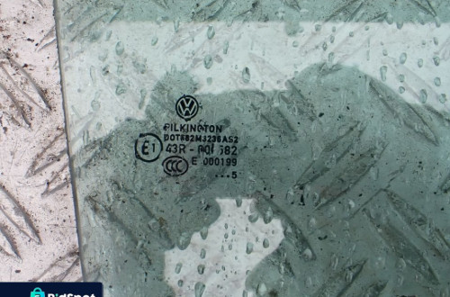 SZYBA PRAWY PRZÓD VW TOURAN 2005 RADOM