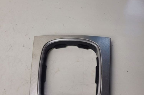 RAMKA MIESZKA ZMIANY BIEGÓW AUDI A3 8P 8P0864261