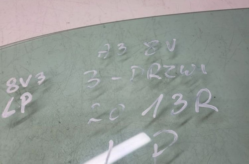 SZYBA BOCZNA DRZWI LEWY PRZÓD AUDI A3 8V3 2013R