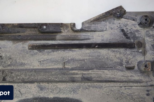 OSŁONA PŁYTA PODWOZIA LEWA AUDI A5 8T8825207B *2*