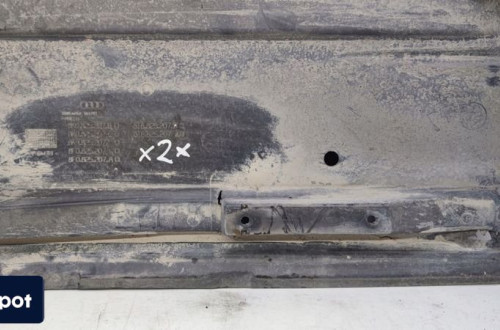 OSŁONA PŁYTA PODWOZIA LEWA AUDI A5 8T8825207B *2*