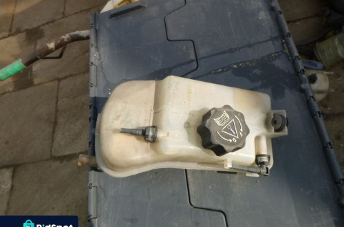 citroen berlingo  1.9 d zbiorniczek wyrównawczy